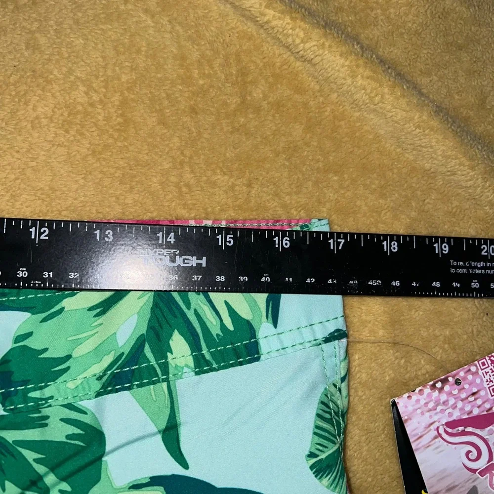 Kanu‎ Surf Misses Hayley Board Shorts Green Tropical Print Size 8 Beach Resort